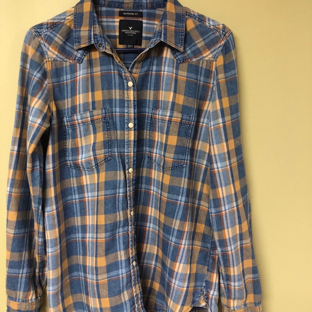 3/$20 American Eagle Blue and Yellow Button Down